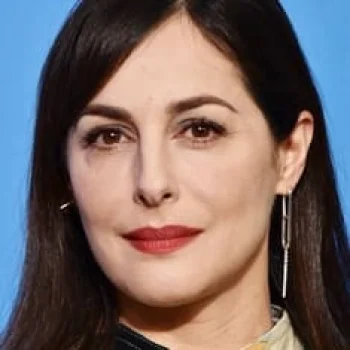 Amira Casar