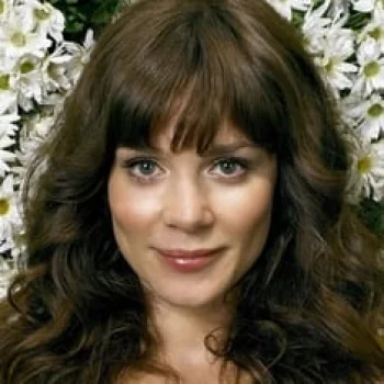 Anna Friel