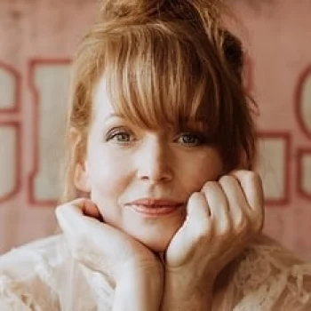 Chelah Horsdal