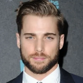 Dustin Milligan