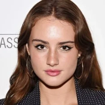 Grace Van Patten