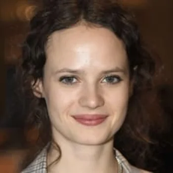Jana McKinnon