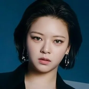 JEONGYEON