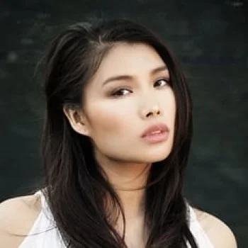 Jiaoying Liang
