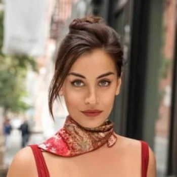 Lara Wolf
