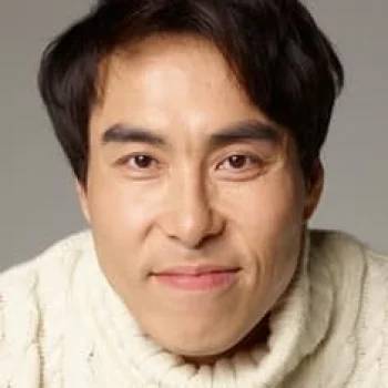 Min Moo-je