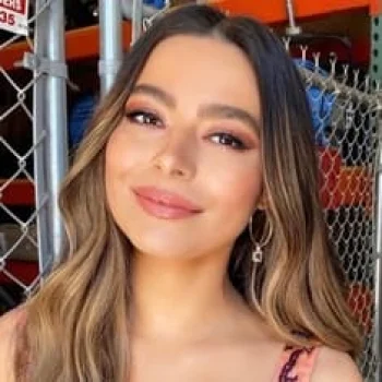 Miranda Cosgrove