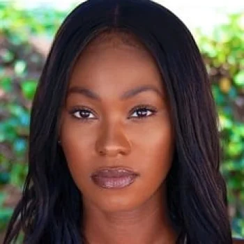 Monique StaTeena