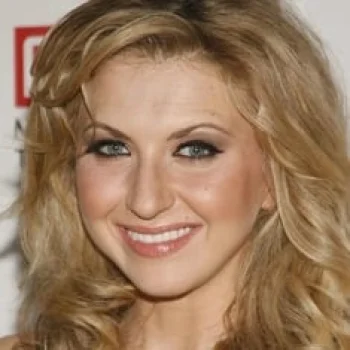 Nina Arianda