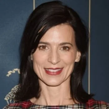 Perrey Reeves