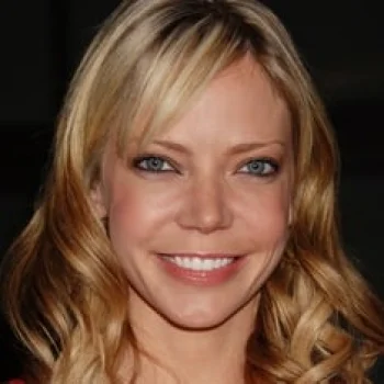 Riki Lindhome