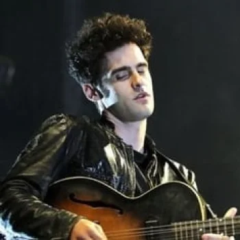 Robert Levon Been