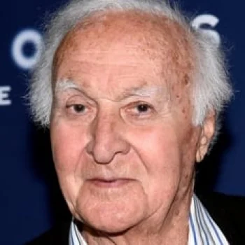 Robert Loggia