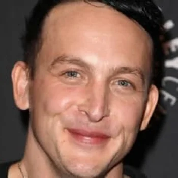 Robin Lord Taylor