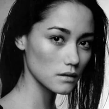 Sandrine Holt