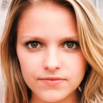 Sarah-Jeanne Labrosse