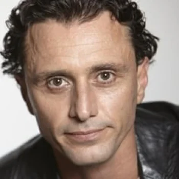 Steve Vella