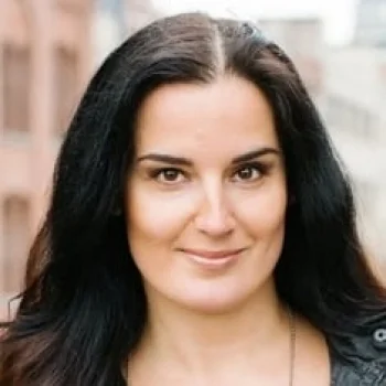 Tanis Parenteau
