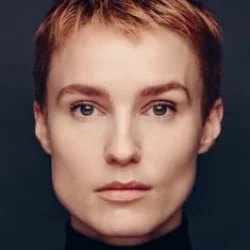 Amanda Collin