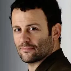 Erdil Yaşaroğlu