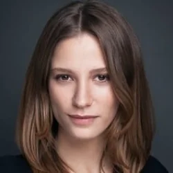 Serenay Sarıkaya