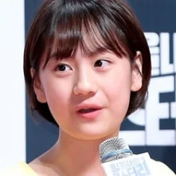 Um Chae-young