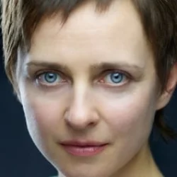 Verity Hewlett