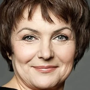 Yelena Charkviani