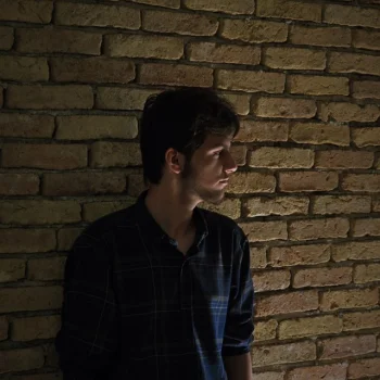 ئارۆ هاوسەر